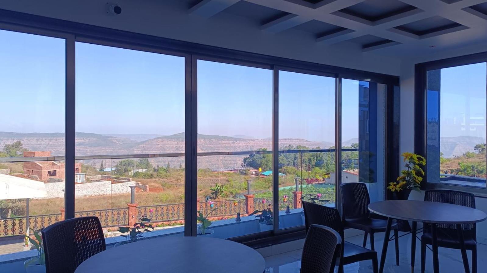 Arc Valley Resort Mahābaleshwar Exteriör bild